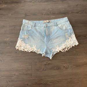 High waisted shorts | Plus size